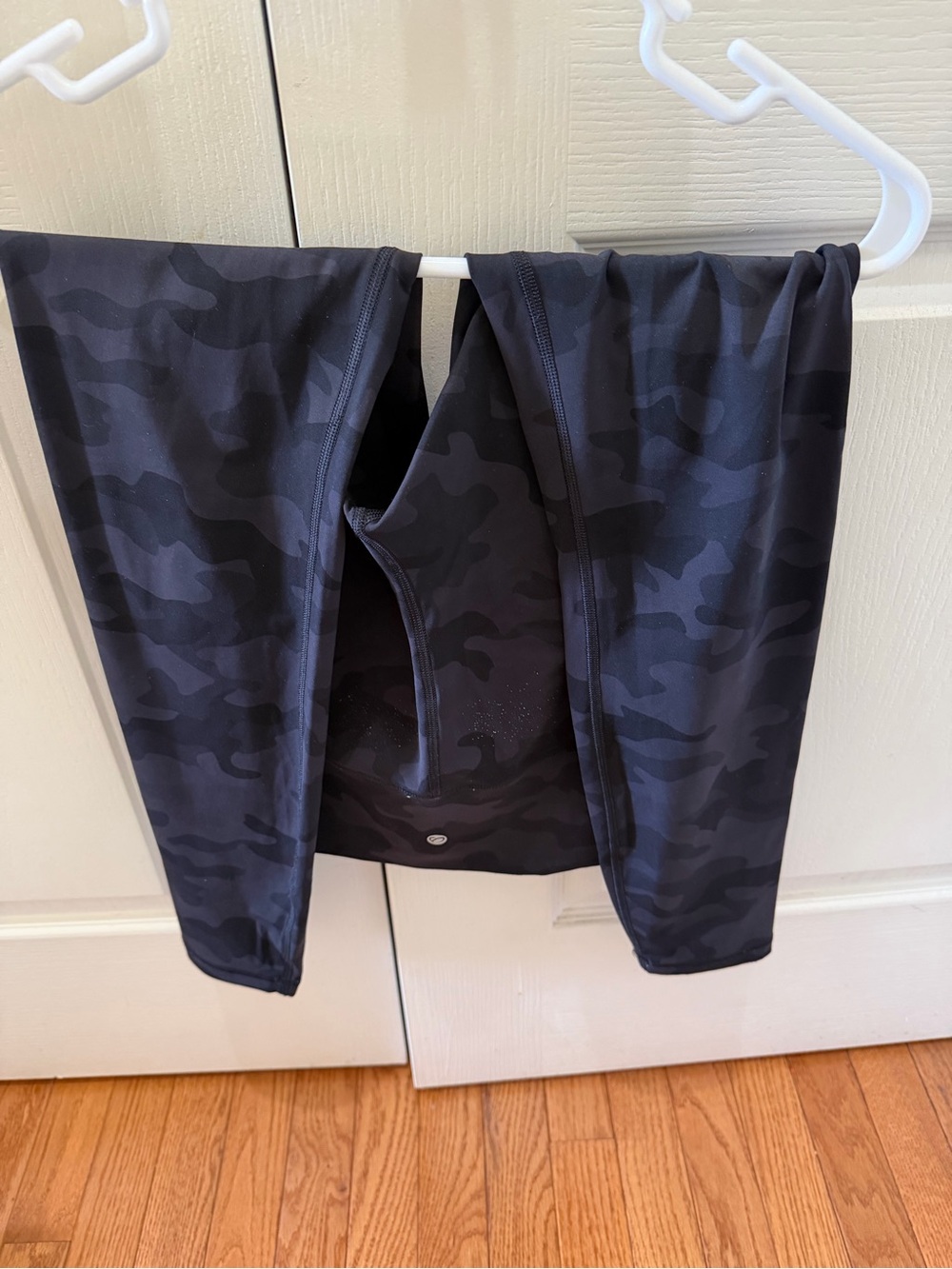 Crz yoga black camo leggings